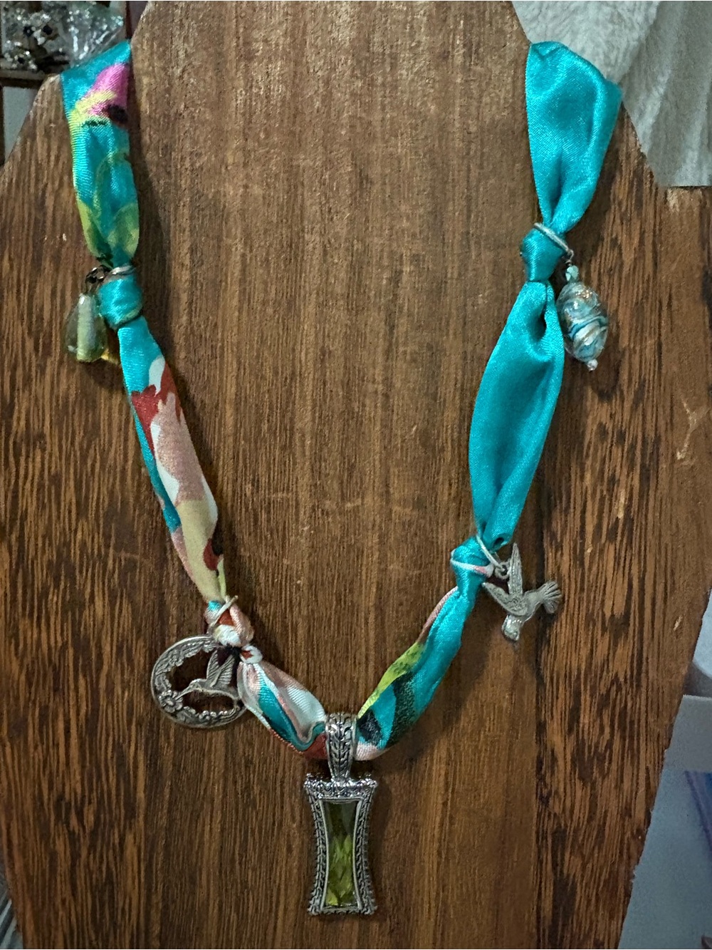Turquoise Multicolor Silky Style charm Necklace with Green Pendant